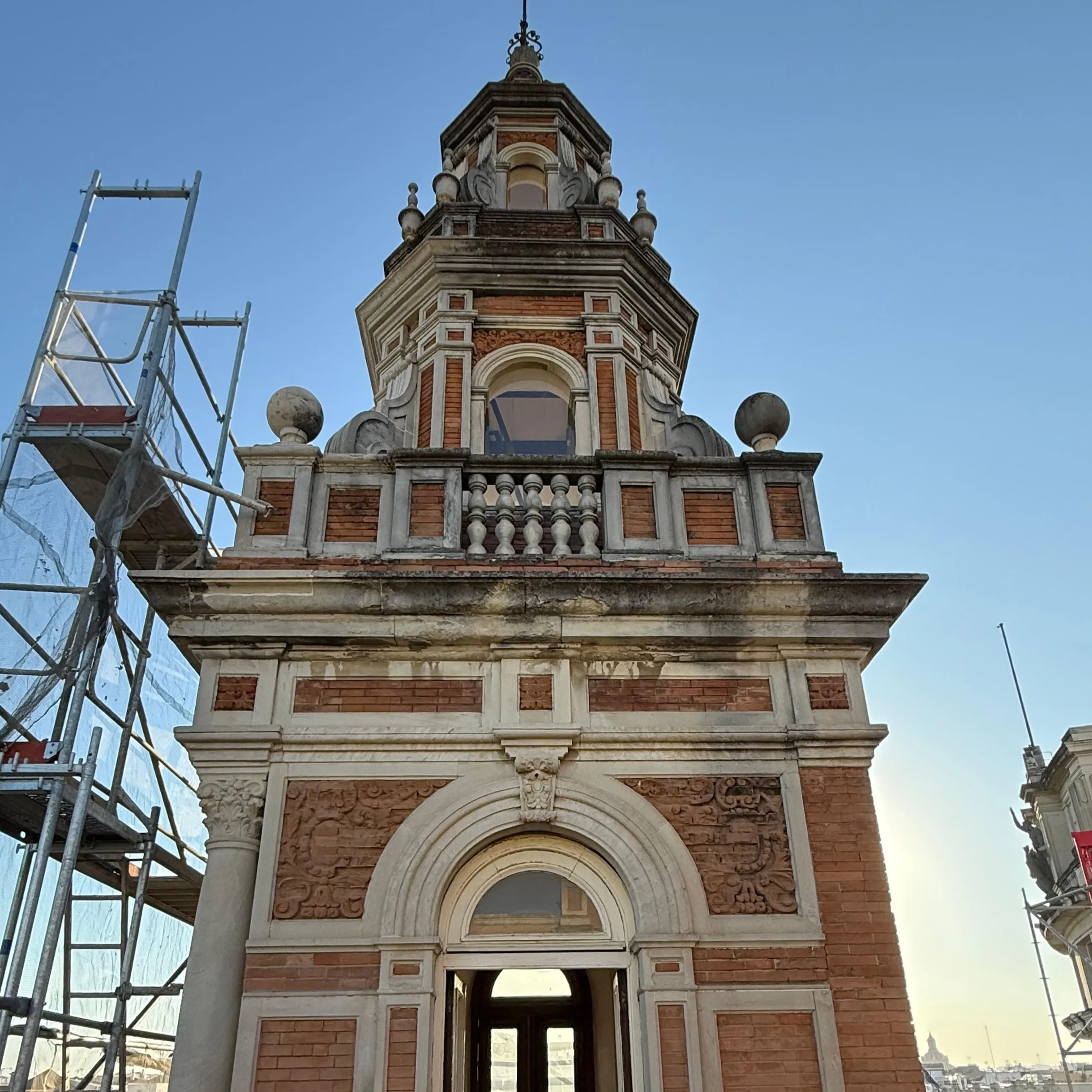 Constructora del Cardoner – Andalucia i la reforma de l’Hotel Plaza Nueva a Sevilla