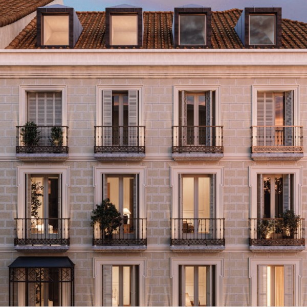 Avancem en la rehabilitació d’un edifici a la Calle Pez, al barri de Malasaña de Madrid